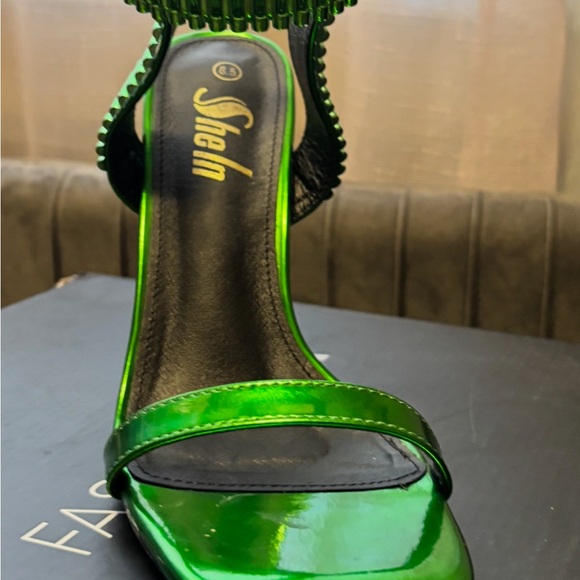 SHEIN Shoes - SHEIN Vibrant Green Strappy Heels